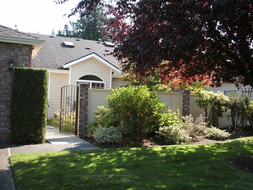 Comfortable Condo for Lease!