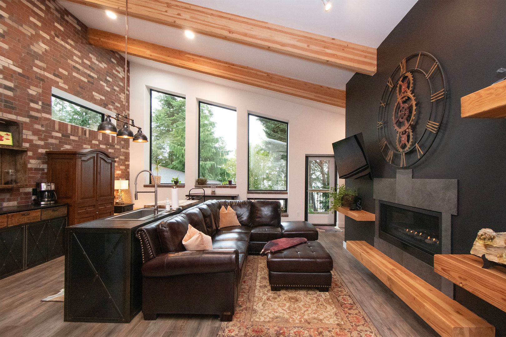 Sequim House: 392 Buckloop Rd.