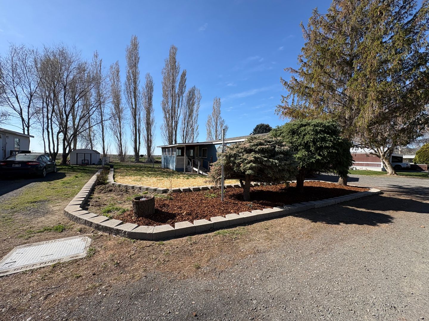 Ephrata House: 17993 Rd A NW