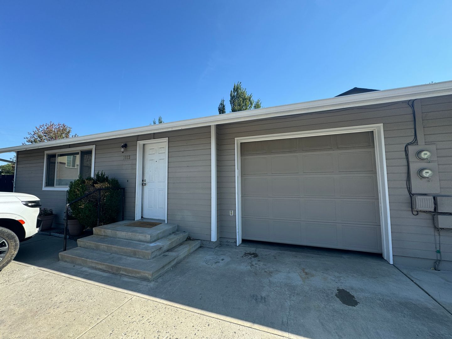 East Wenatchee Townhome: 1023 Baker Ave