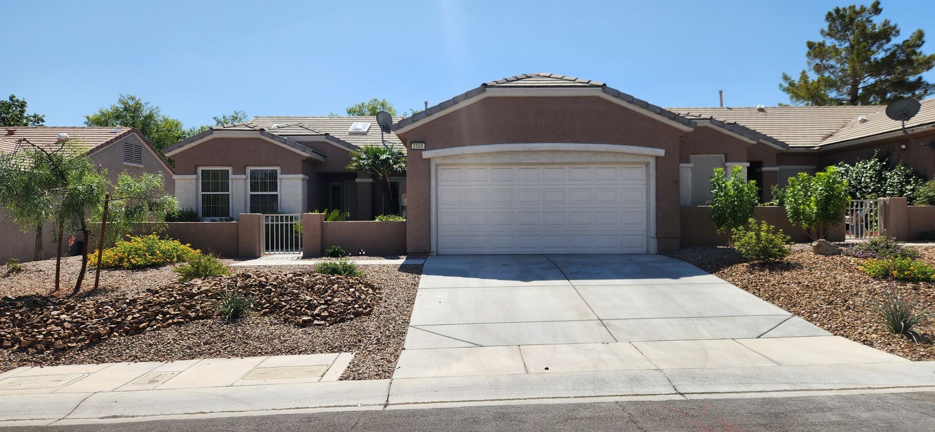 Henderson House: 2505 Springville Way