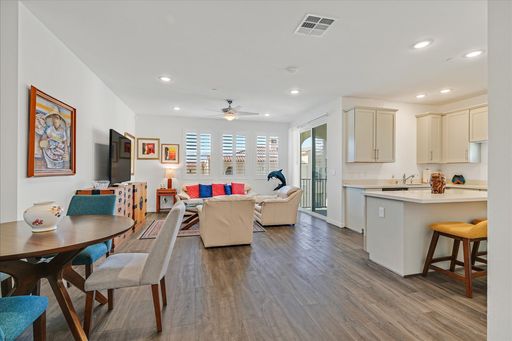 FULLY FURNISHED RENTAL – photo 1