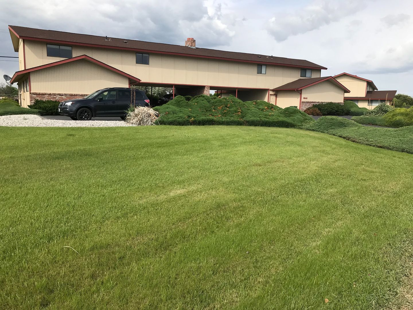 Moses Lake Apartment: 9548 Goodrich Rd SE