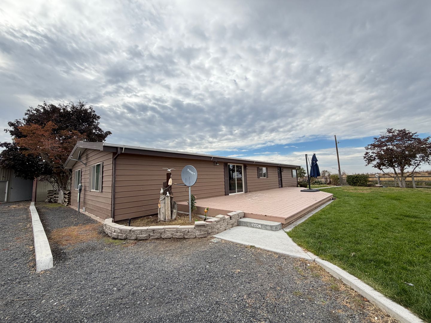 Moses Lake House: 13324 Rd 5 SE