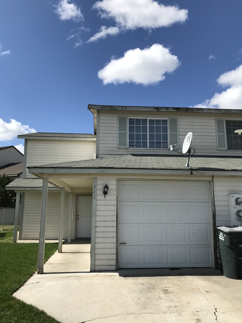 Moses Lake Multiplex: 716 Sunburst Ct