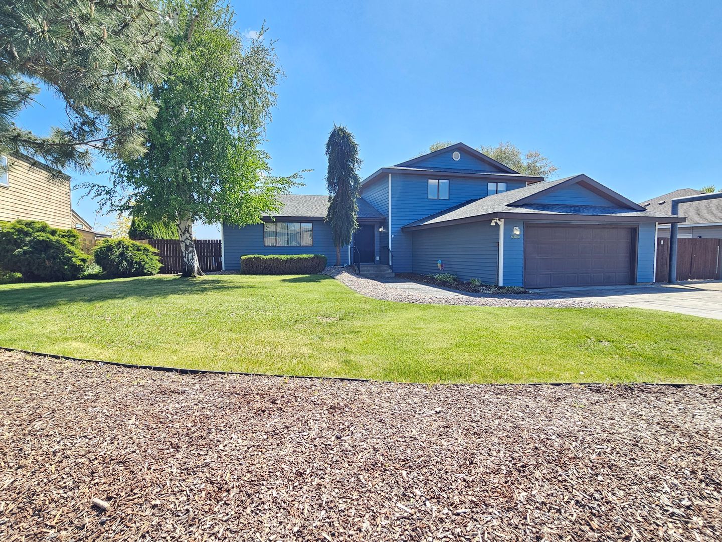 Moses Lake House: 705 Edgewater Ln