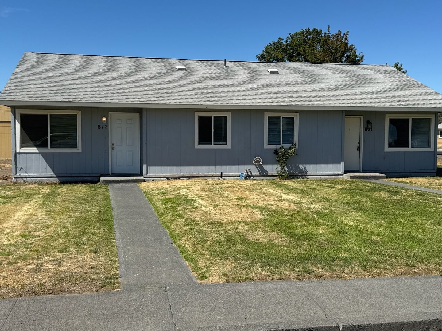 MOSES LAKE Apartment: 821 CANNON