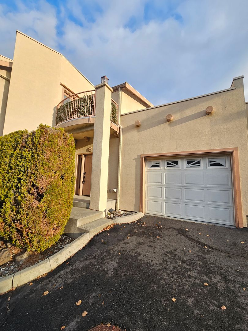 Moses Lake Condo: 2812 Marina Drive Unit E