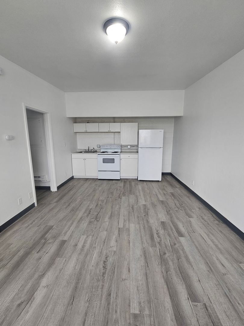 Moses Lake Apartment: 6379 Arnold Drive NE