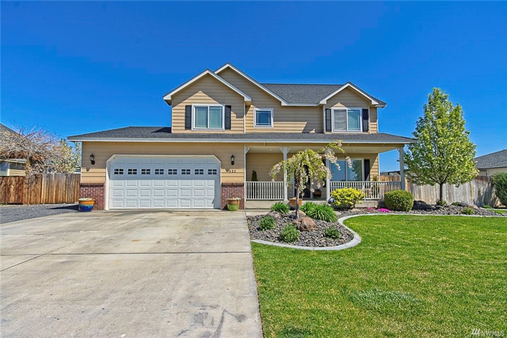 Moses Lake House: 521 N Crestview Dr.