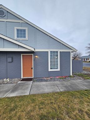 One Bedroom Apartment – photo 1