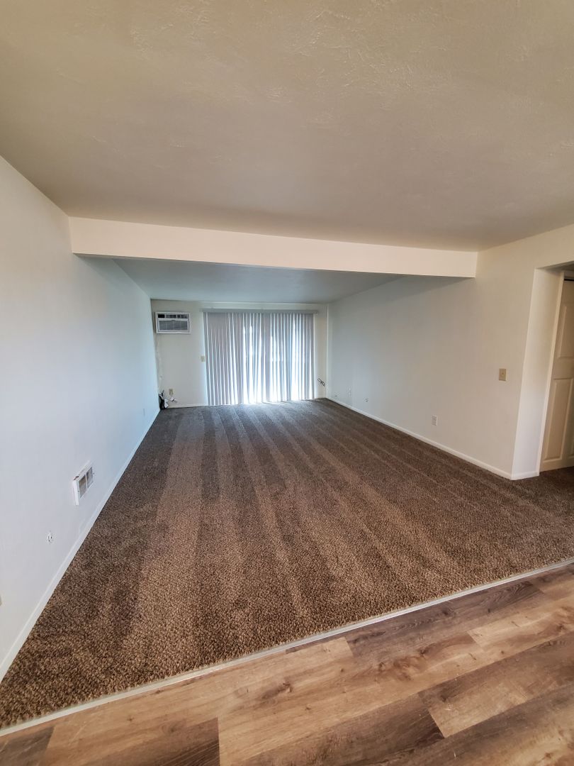 MOSES LAKE Apartment: 624 E Nelson Road