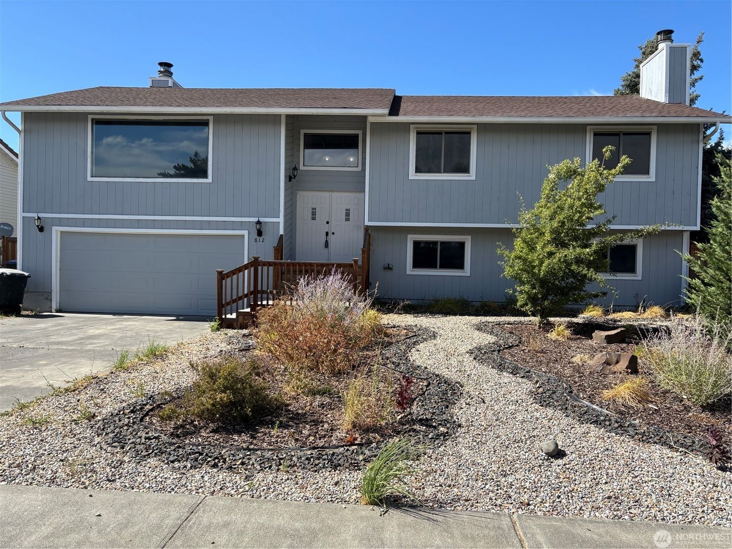 Moses Lake House: 812 W Edgewater Lane