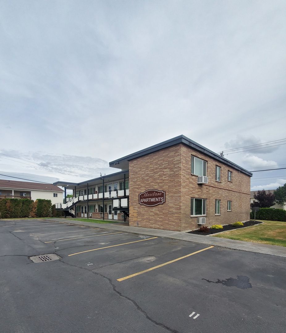 Moses Lake Apartment: 615 S. Alder St.