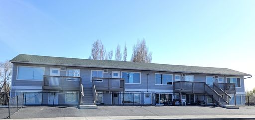 September rent FREE Special with 12-month lease-Two Bedroom Apartment – photo 1