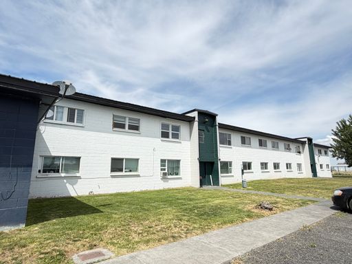 2 Bed, 1 Bath Apartment for Rent! -One Month Free with a 12-Month Lease – photo 1