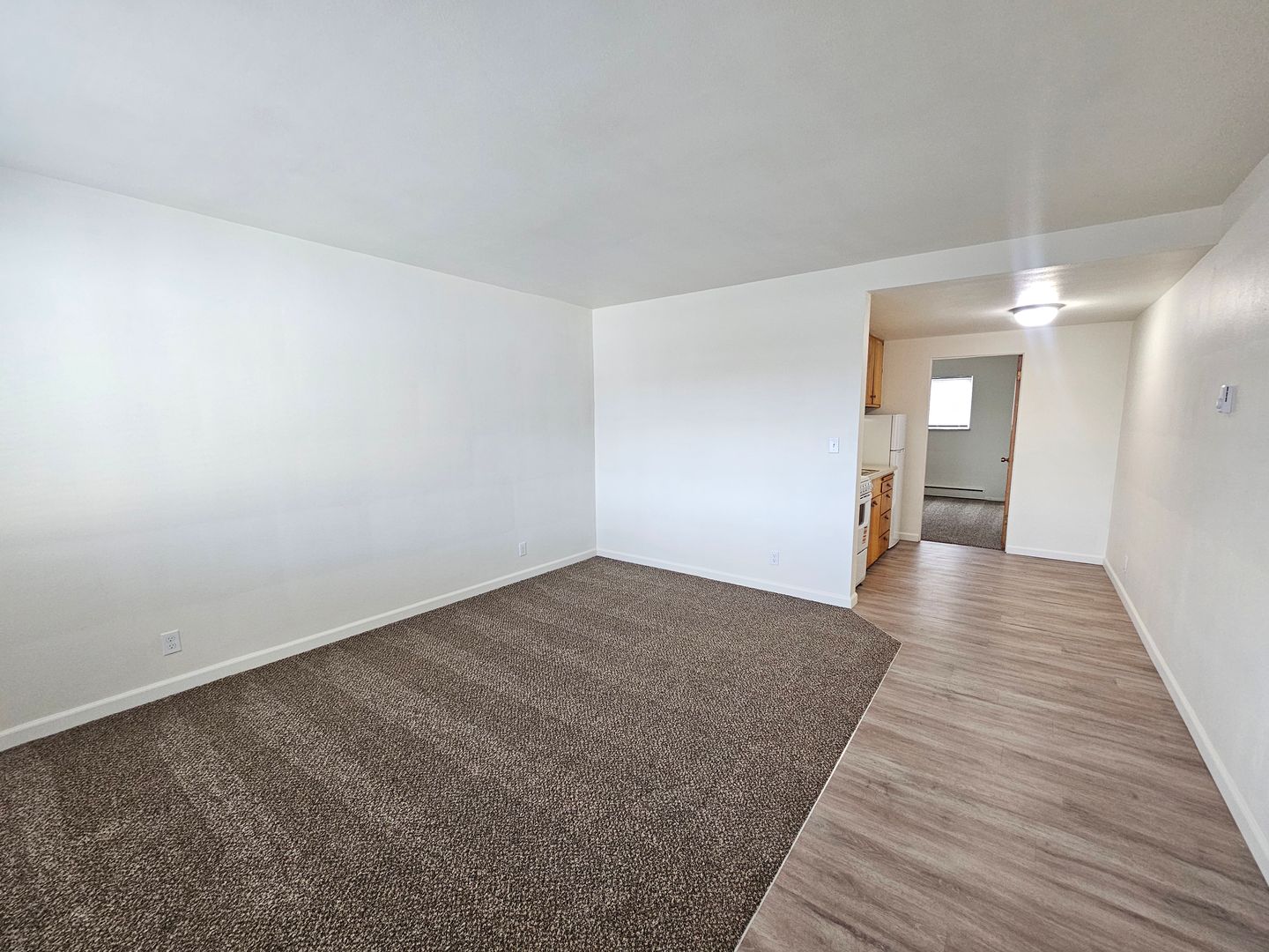 Moses Lake Apartment: 615 S. Alder St.