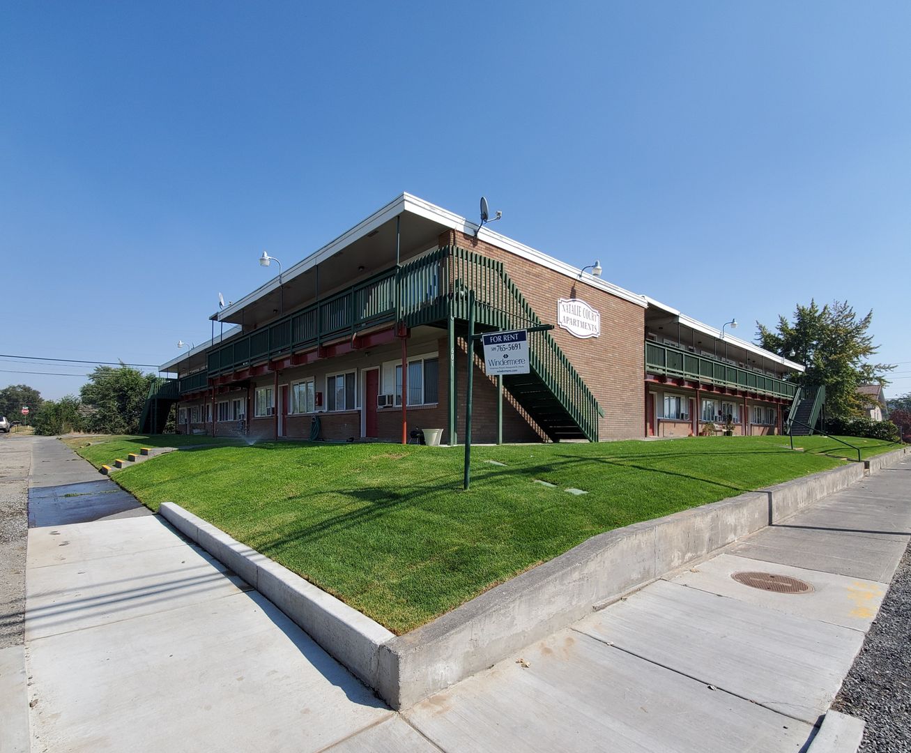 MOSES LAKE Apartment: 601 S. Division St.