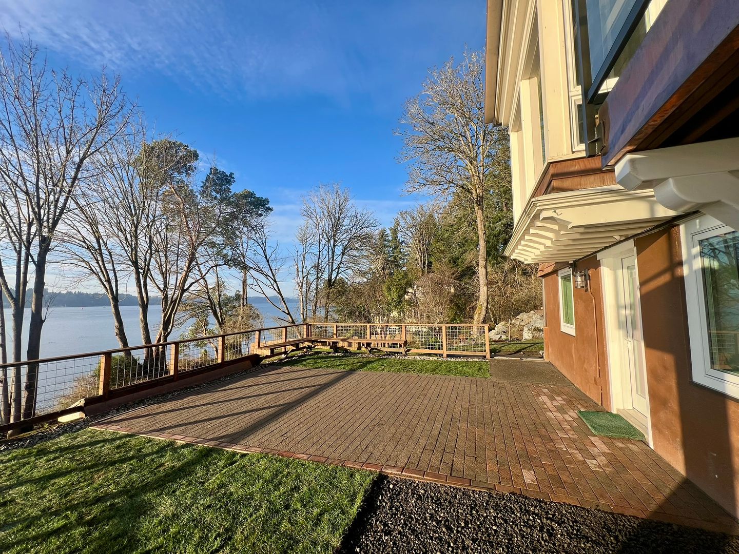 Olympia House: 2061 East Bay Dr