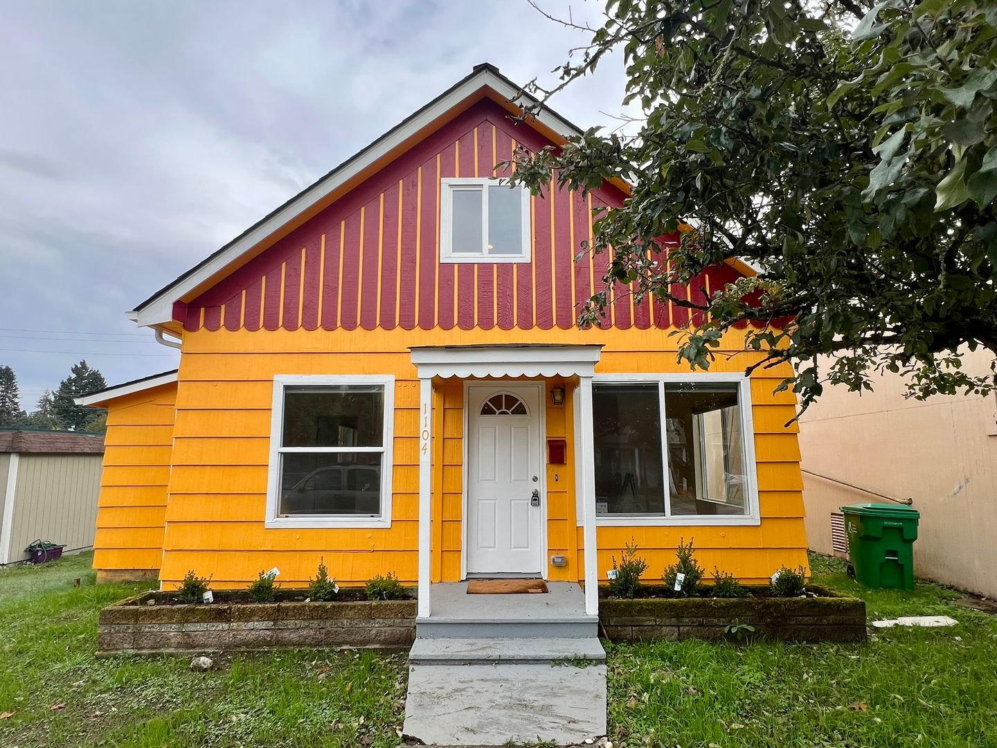 Olympia House: 1104 Puget St NE