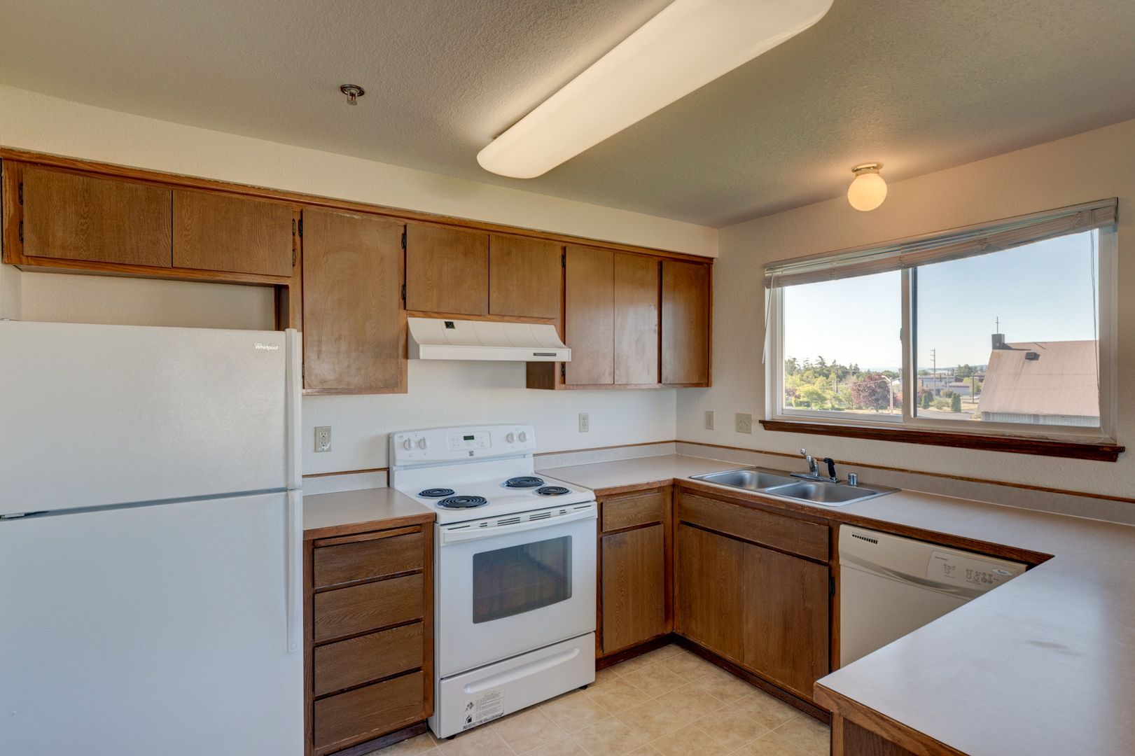 Oak Harbor Apartment: 455 S. Oak Harbor Street