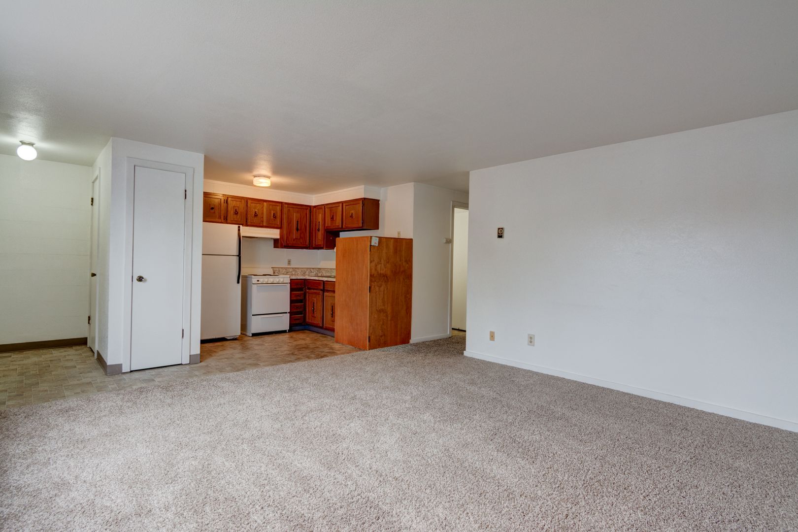 Oak Harbor Apartment: 310 SE Midway Blvd