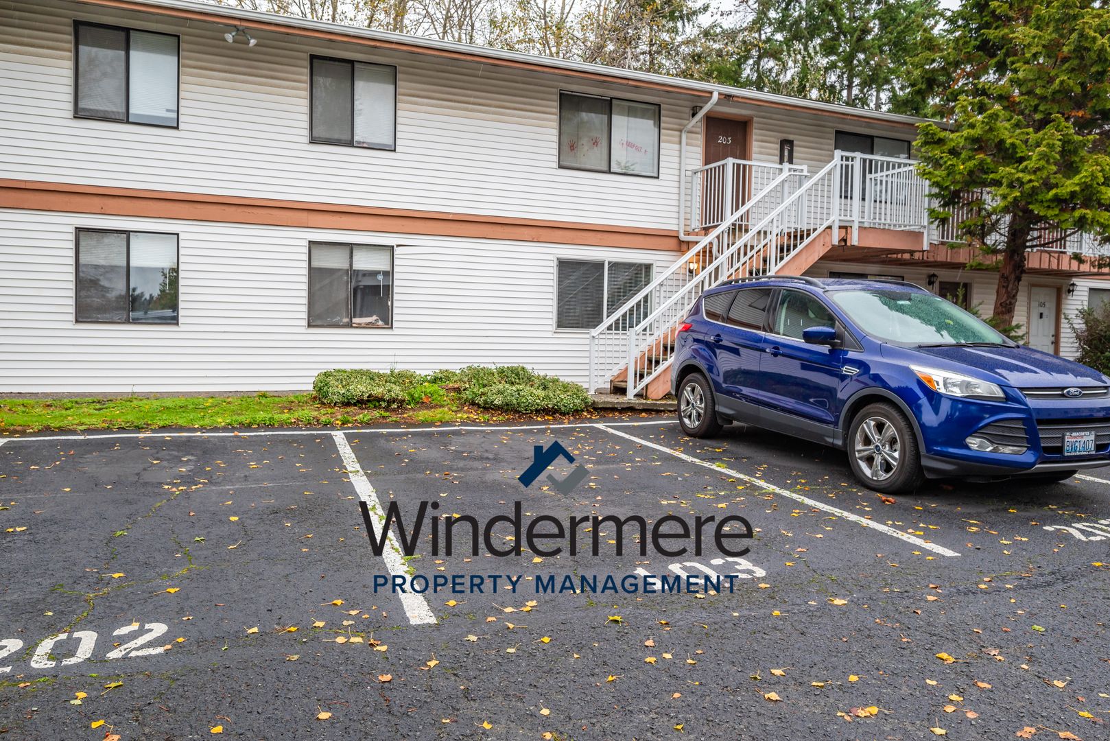Oak Harbor Apartment: 310 SE Midway Blvd