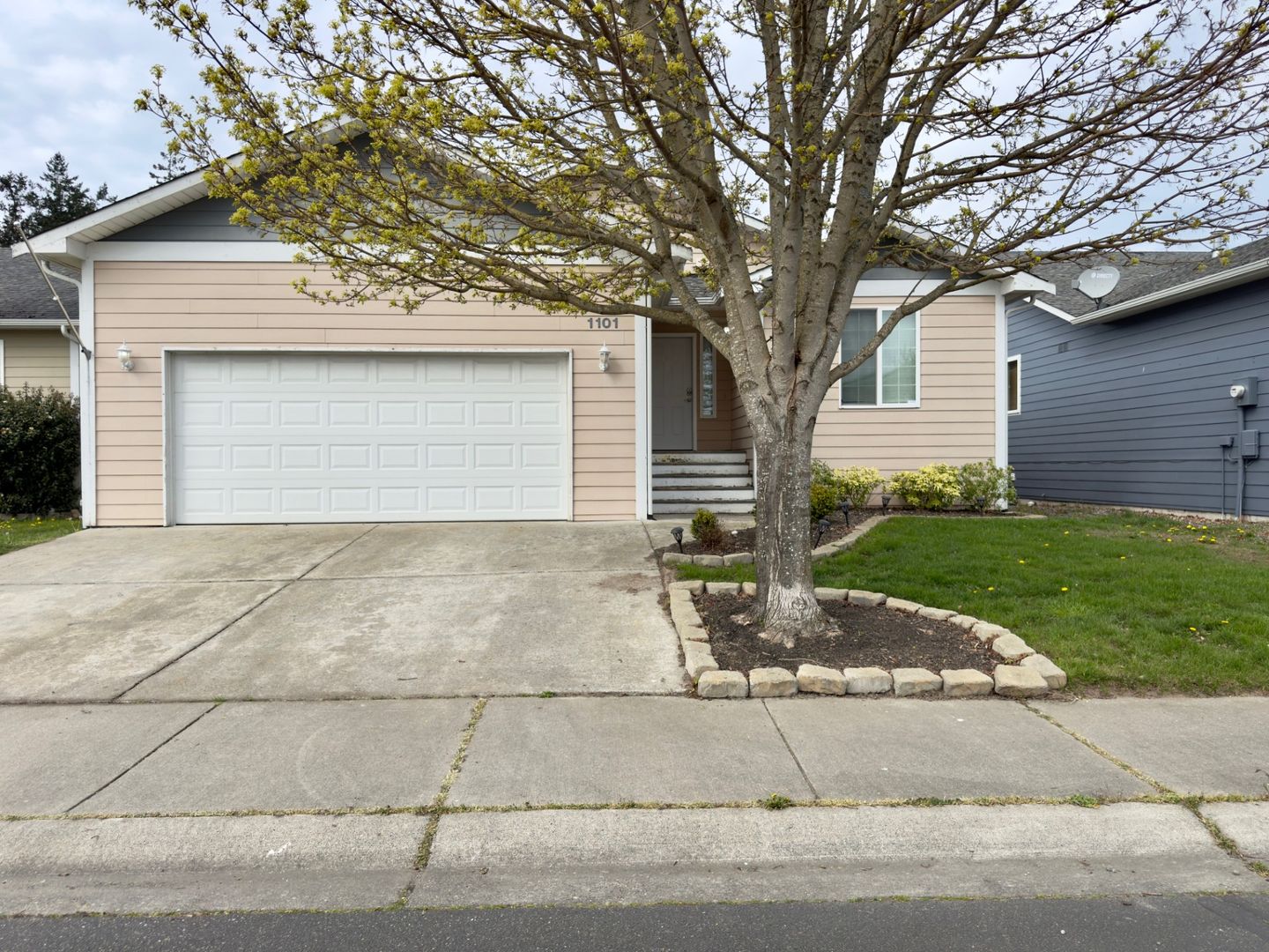 Oak Harbor House: 1101 NE Big Berry Loop