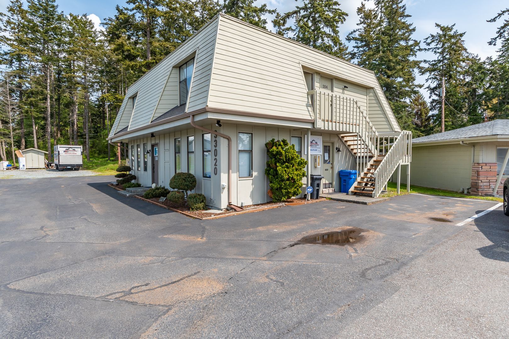 Oak Harbor Apartment: 33020 SR 20