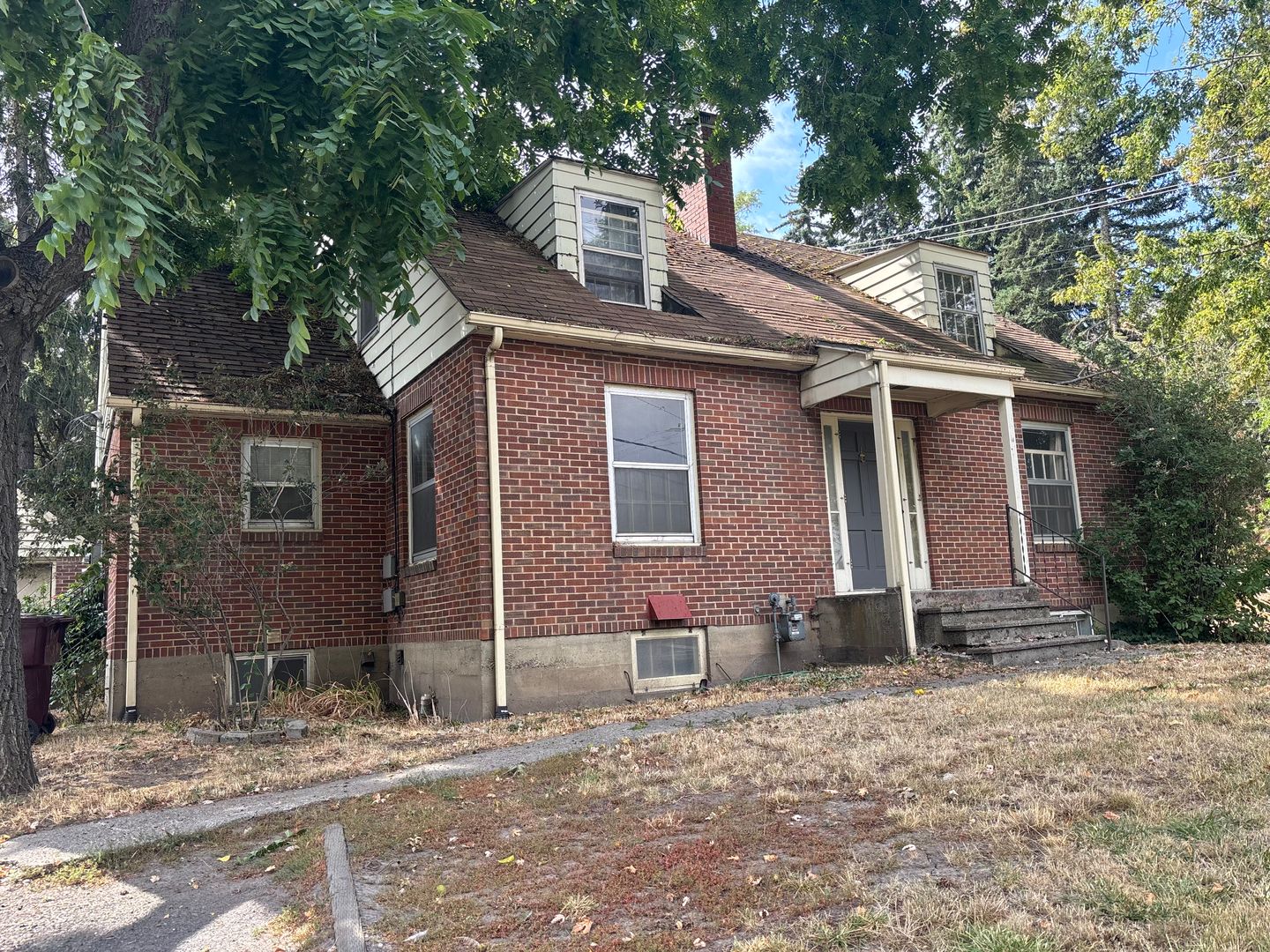 Pullman Apartment: 715 NE Stadium Way