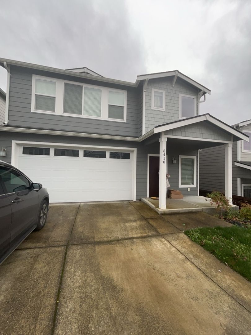 Marysville House: 8410 63rd Pl NE