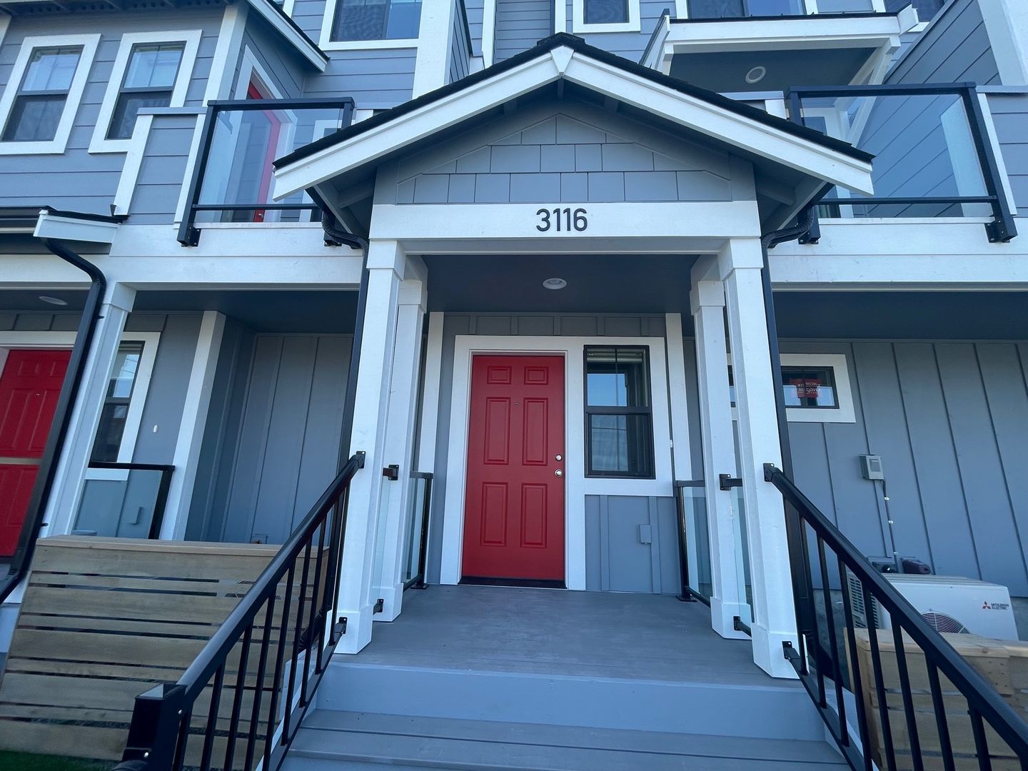 Anacortes Apartment: 3112-3120 Q Avenue