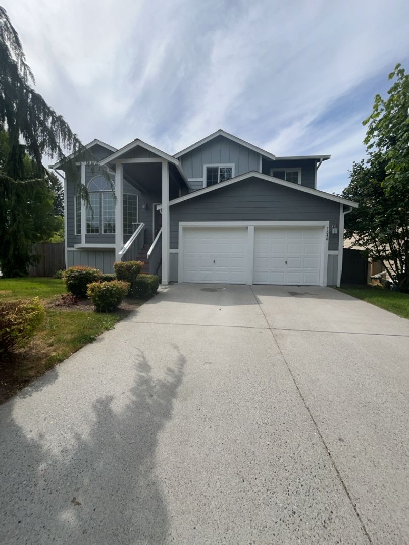 Marysville House: 7848 32nd St NE