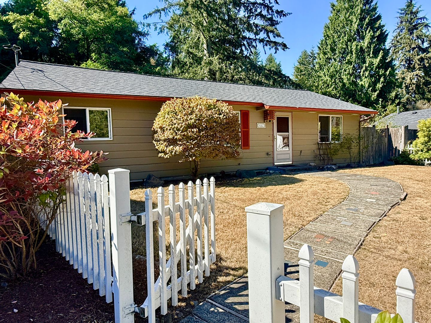 Shoreline House: 16807 11th Ave NE