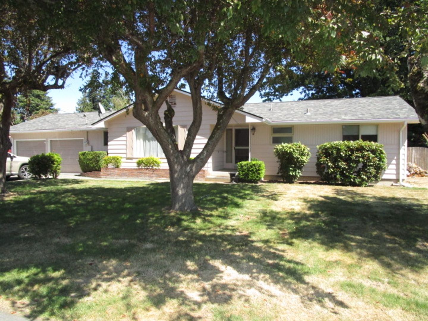 Mount Vernon House: 2310 West Parkway Drive