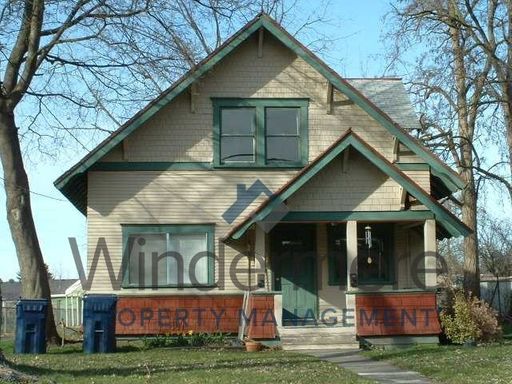 210 Whitman Drive - Students Welcome