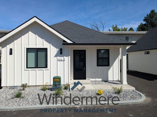 ⭐ Brand New South Creek Cottages - 831 S 2nd Walla Walla – photo 1