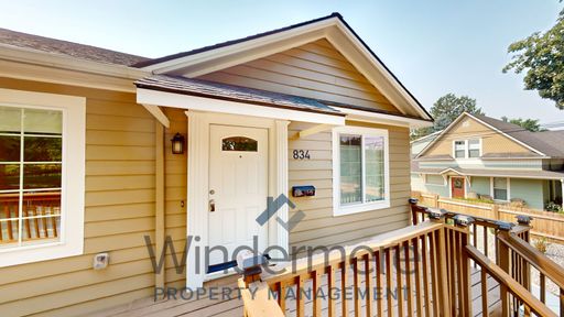 834 Whitman - Near Pioneer Park – photo 1