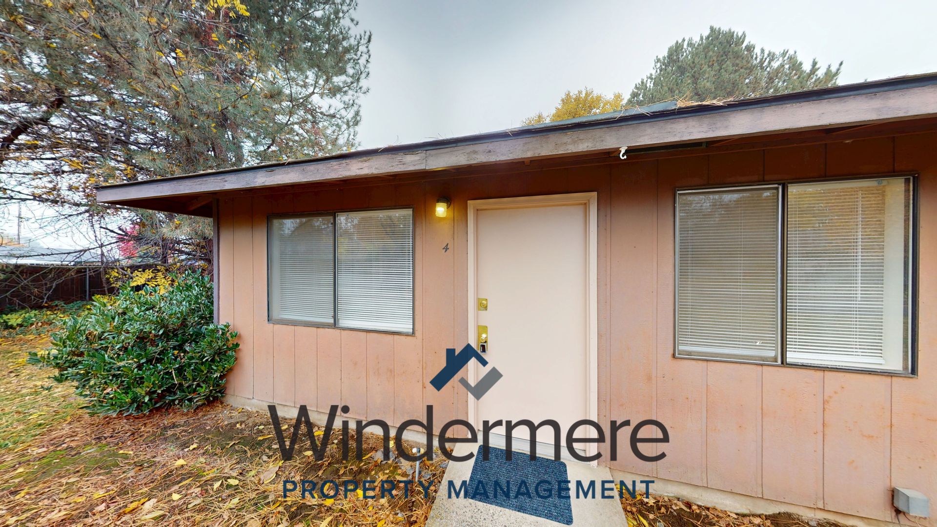 College Place Apartment: 1036 SW Puff Lane