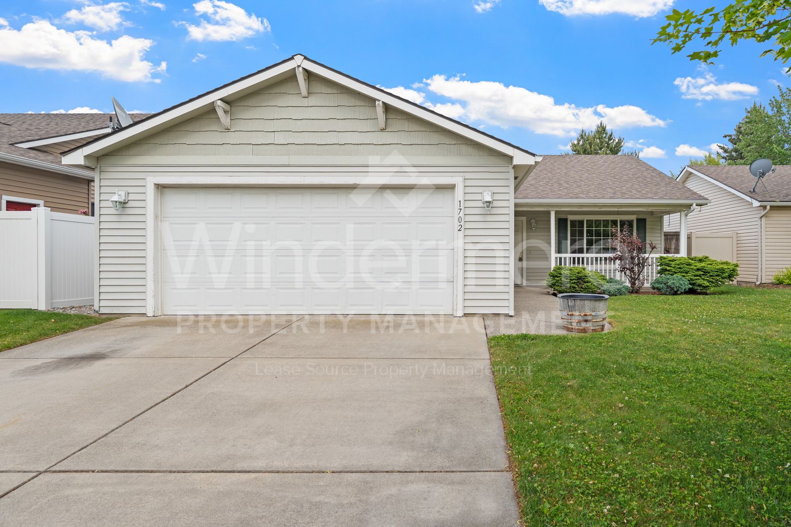 Greenacres House: 1702 N Aladdin Rd