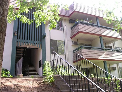 Updated w/ Granite Countertops! 2 bed 1 bath – photo 1