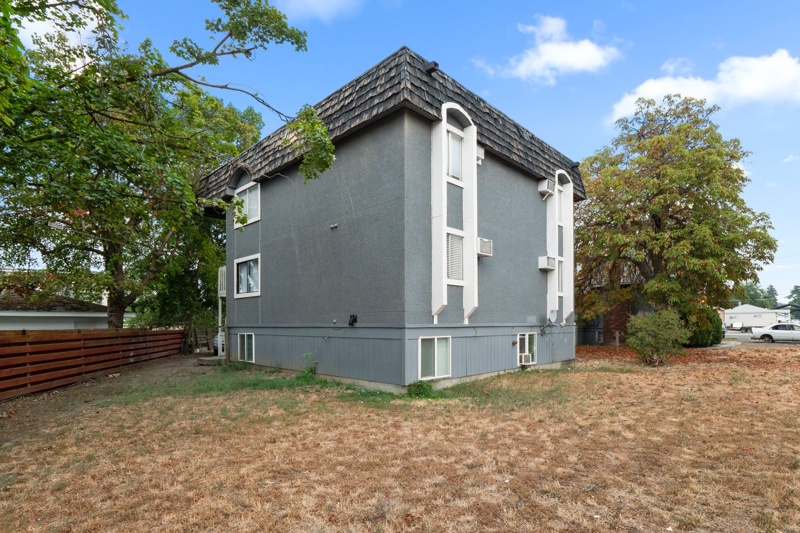 Spokane Apartment: 1717 E Mission