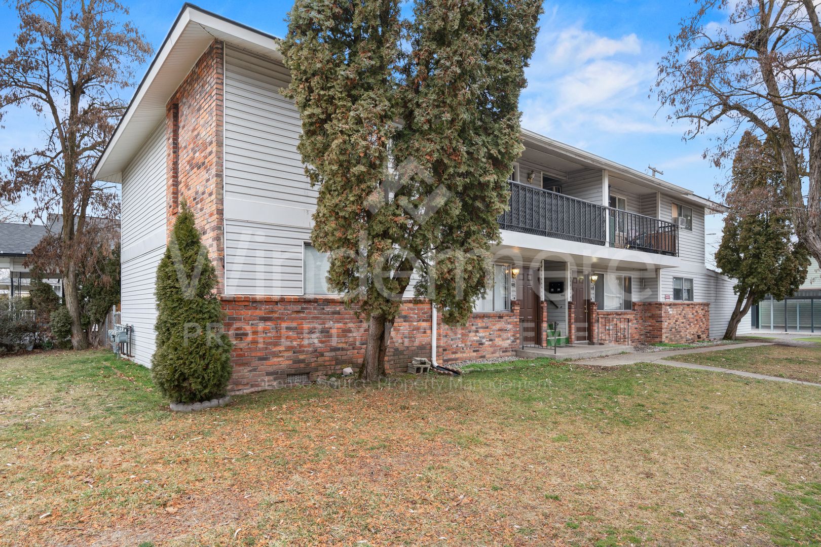 Spokane Apartment: 805-811 W. Walton Ave