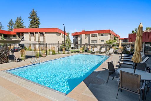 BROWNE'S ADDITION GATED CONDOMINIUM 3 Bed 2 Bathroom view property – photo 1