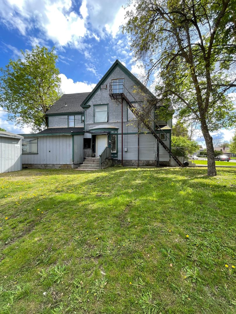 Spokane Apartment: 828 W Cleveland