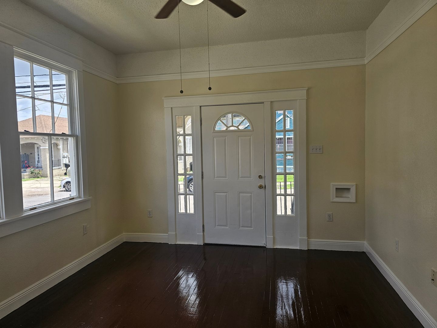 New Orleans Apartment: 4702 Euphrosine Street