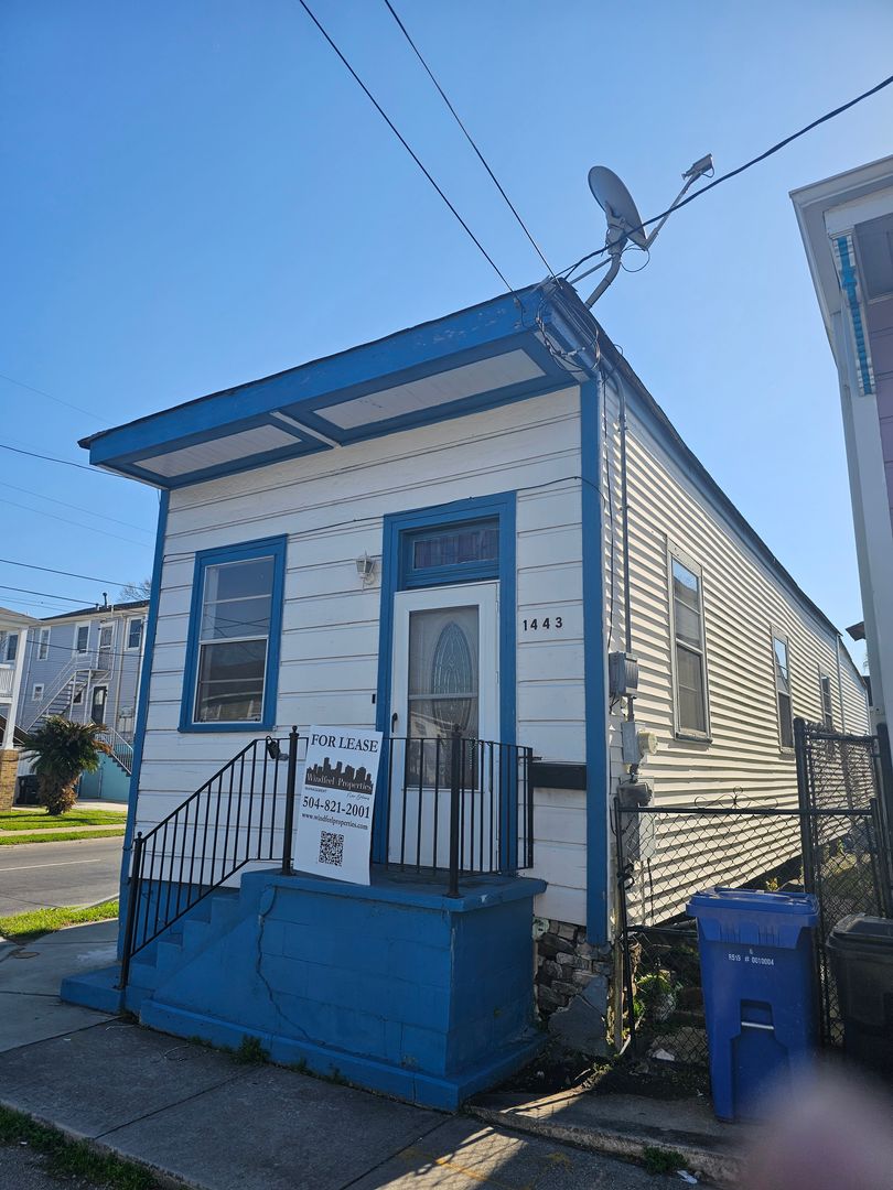 New Orleans House: 1443 Bartholomew Street