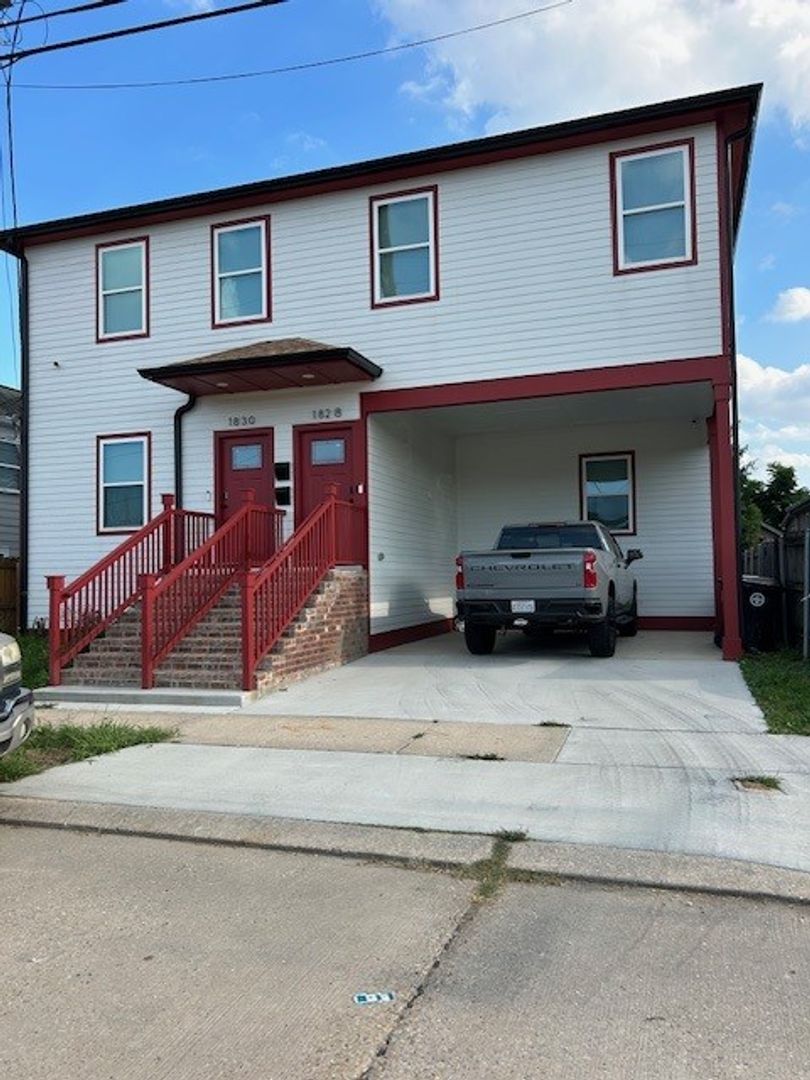 New Orleans Apartment: 1828-1830 Benefit Street