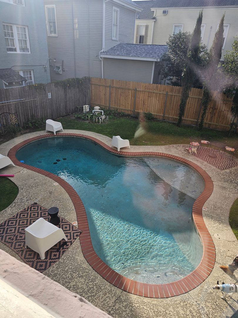 New Orleans Apartment: 3308 Prytania Street