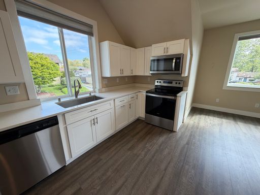 Listing photo thumbnail